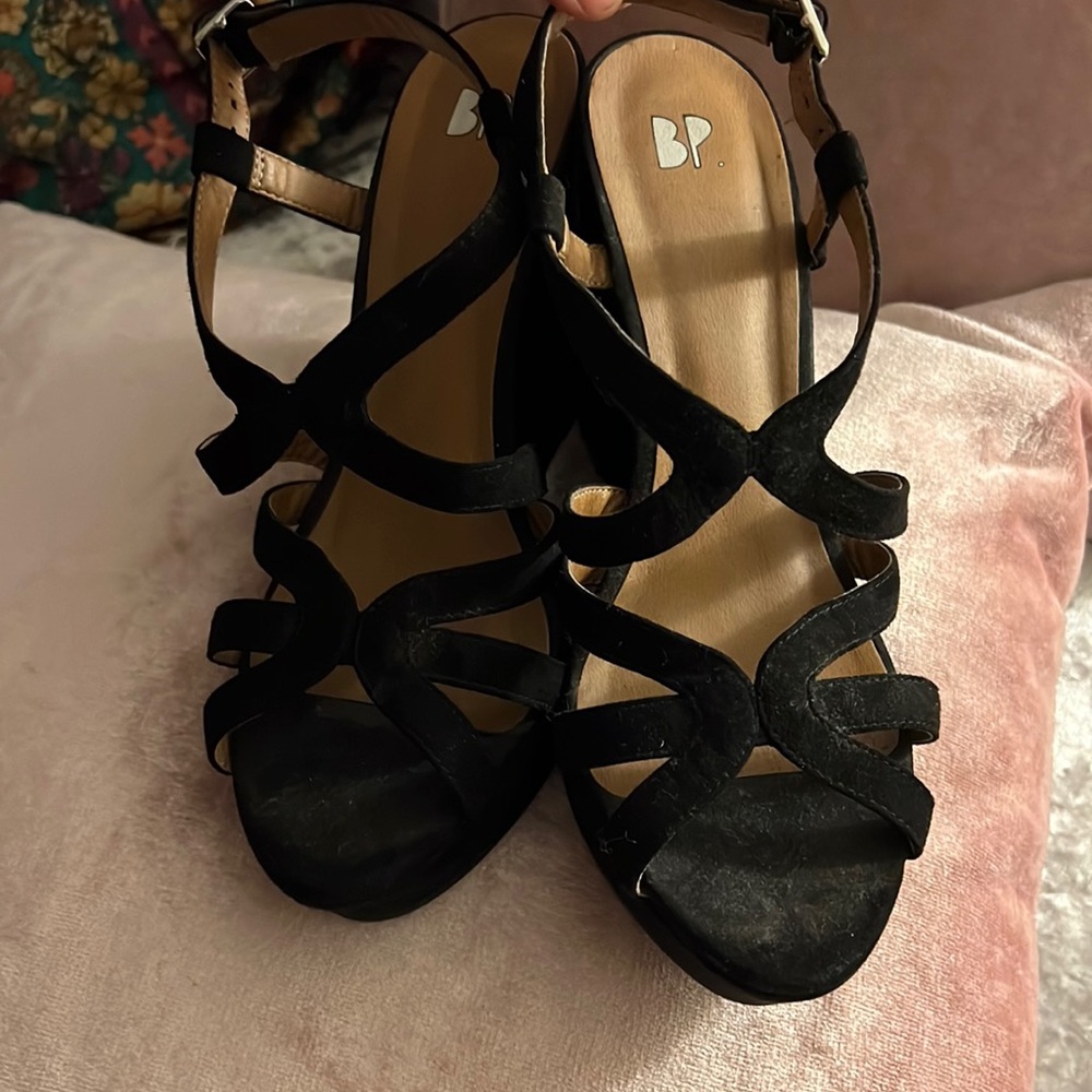 Black suede like fabric 4 inch wedge